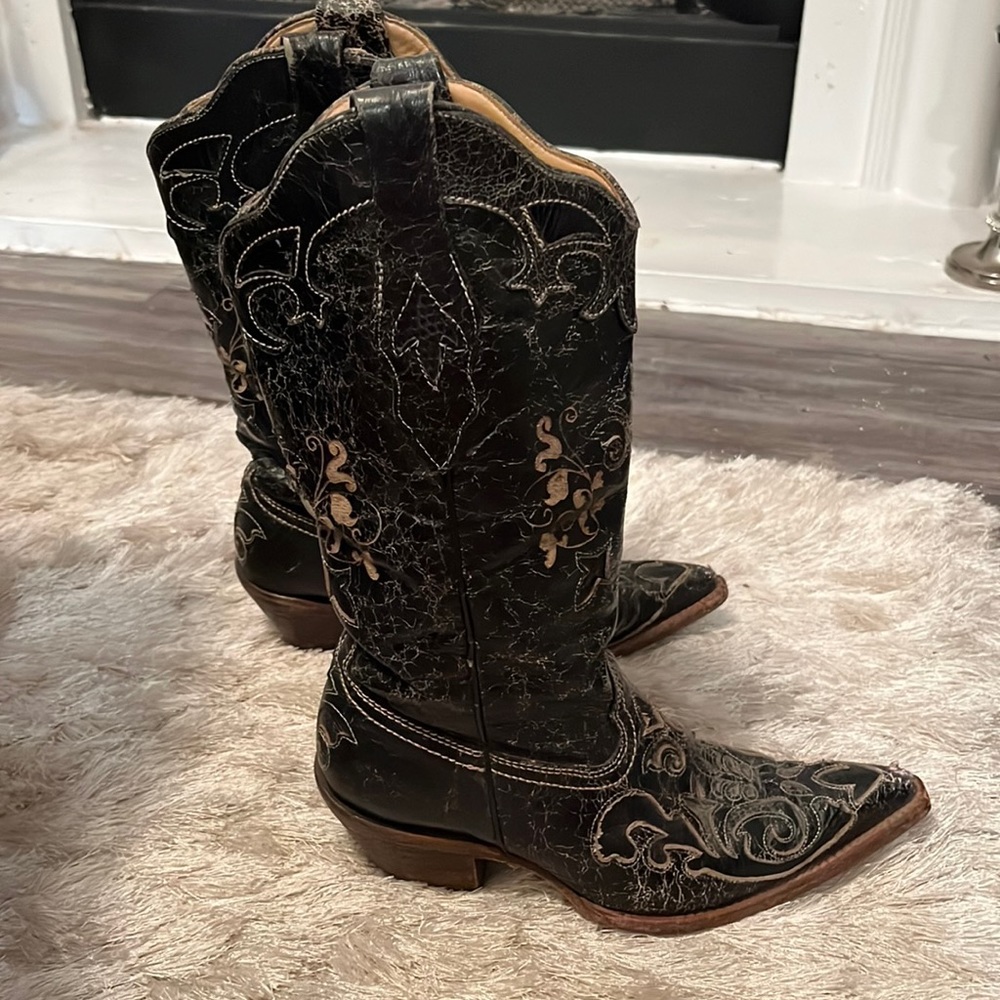 CORRAL BOOTS BLACK & TAN SNIP TOE SZ 7
